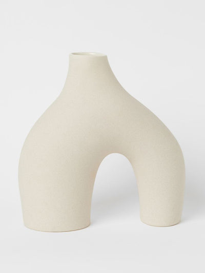 H&M Home Stoneware vase at Collagerie