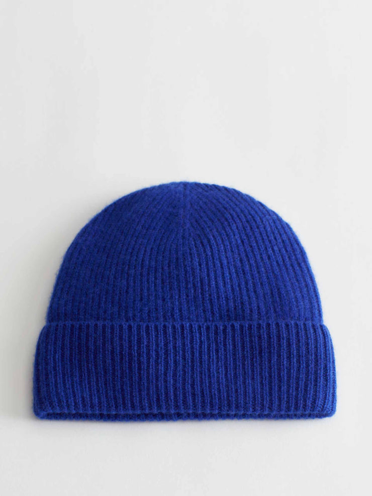 Ribbed cashmere knit beanie