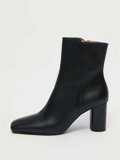 Jigsaw Leather heel boot at Collagerie