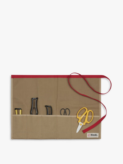 Niwaki Roll up canvas tool holder at Collagerie