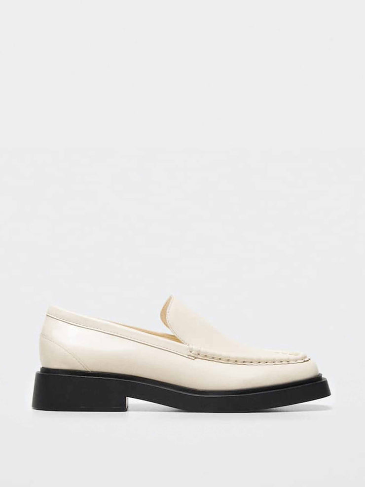 Leather white moccasin