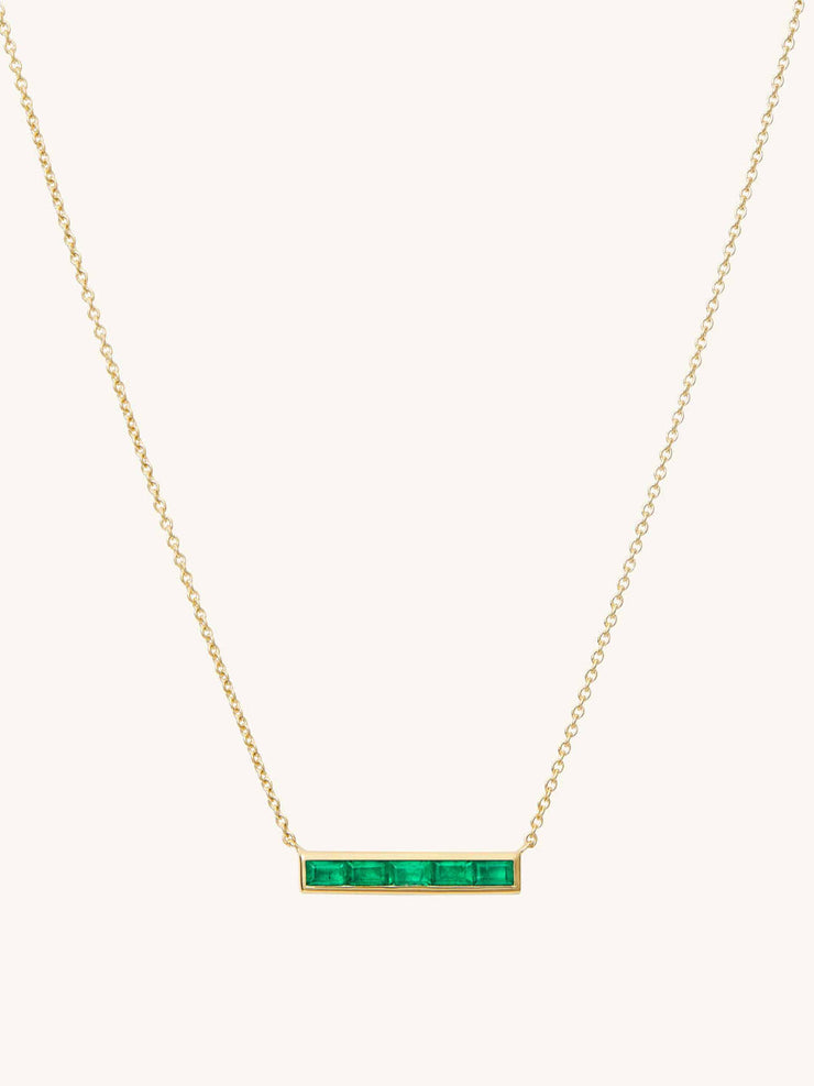 Yellow gold and emerald necklace