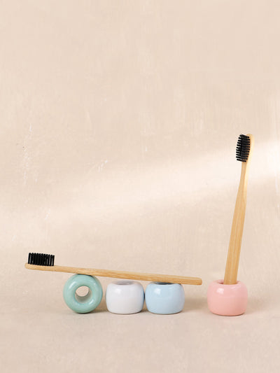 Myrtle and Soap Toothbrush and toothbrush holder set at Collagerie