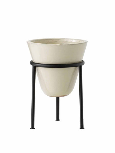 Menu Raised plant pot at Collagerie