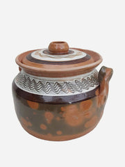 Clay cooking pot