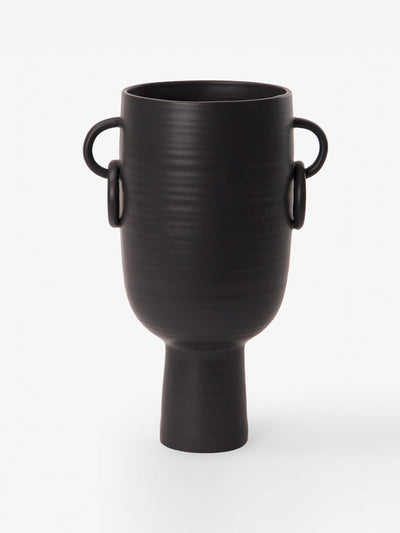 Sazy Black ceramic vase at Collagerie