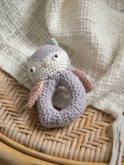 Sebra Crochet owl rattle at Collagerie