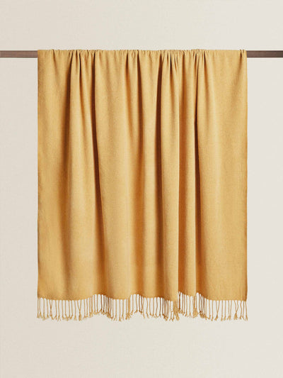 Zara Home Chenille blanket at Collagerie